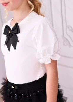 Aira Pleated Sleeve Top Snowdrop -Angels-Face Shop Aira Top Snowdrop lifestyle 2 64eeb52f c3b0 474b 8015 25ec616f5853