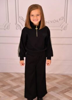 Molly Half Zip And Jogger Set Black -Angels-Face Shop Molly Set Black Lifestyle