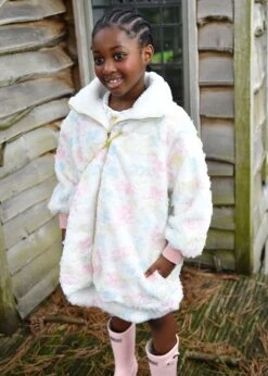 Oscars Fur Pastel Jacket Snowdrop -Angels-Face Shop Oscar Jacket Snowdrop Campaign 1