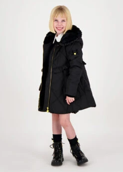 Peppa Coat Black -Angels-Face Shop Peppa Coat Black Lifestyle