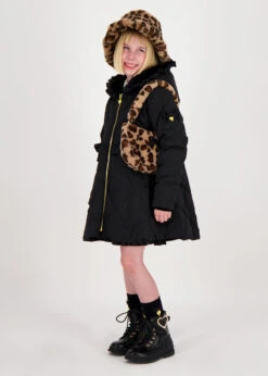 Peppa Coat Black -Angels-Face Shop Peppa Coat Black Lifestyle 2